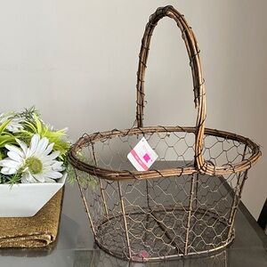 NEW🌈 Rustic Wire Basket Farmhouse Eggs Flowers Decoration Easter Gifts